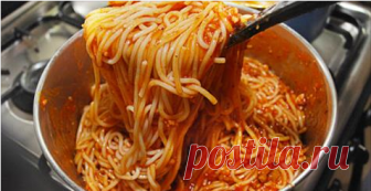 Три рецепта необыкновенно вкусной подливы к макаронам и спагетти Нужно приготовить вкусный ужин, а времени совсем нет: отварите макароны или спагетти и подайте их с любым из этих соусов.