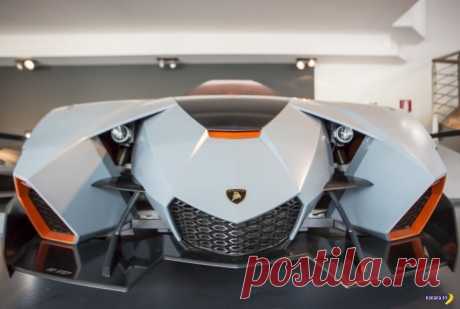 Lamborghini Egoista вблизи | Чёрт побери Lamborghini Egoista - самый дорогой и странный автомобиль из конюшни этой компании. Был представлен в 2012 году как суперэксклюзивный автомобиль для эгоистов, так как в машине есть всего одно место, и на нём сидит водитель. И всё это дело скорее похоже на реактивный истребитель, чем на спортивный автомобиль. ТТХ: сухой вес 950 кг, двигатель 5.2 литра V10, 600 лс. Максимальная скорость 350 км/ч, разгон до сотни 2.4 секунды. Кузов – а...