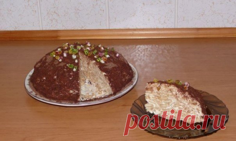 Это гениально — очень вкусный и простой в приготовлении тортик без выпечки 


Справится любая!









Ингредиенты:
500 г крекера «Рыбки»1 литр сметаны250 г сахара1 банан (можно курагу, чернослив, орехи)1 маленькая плитка шоколада
Приготовление:
 
Смешиваем сметану с сахаро…