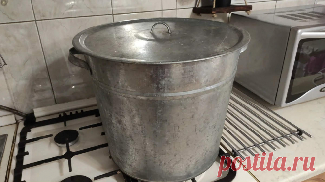 Чистка кастрюль: как выварить до блеска по рецепту из 90-х