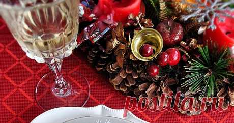 Празничен венец от сирена с ядки и сушени плодове / Holiday Cheese Wreath with Rosemary and Nuts