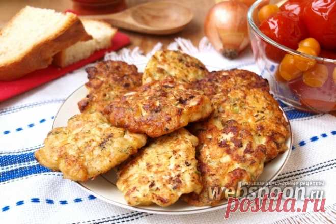 Котлеты куриные по-албански рецепт с фото, как приготовить куриные котлеты с манкой  Готовим куриные котлеты по албански 
Котлеты из курицы по-албански — универсальное блюдо уже ставшее классикой, а ещё лет 15 назад мы знали только один традиционный способ приготовления котлет — из фарша. Я как и многие другие познакомилась с этим рецептом в те годы, когда он передавался из уст в уста. Мне о нём рассказала одна моя знакомая и с того времени эти котлеты довольно частый гост...