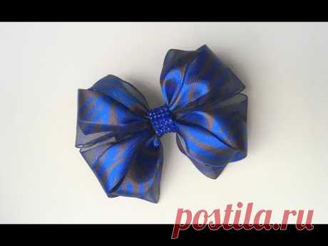 Украшение на заколку Канзаши / Синий бант с тигриными полосками из комбинированной ленты - YouTube