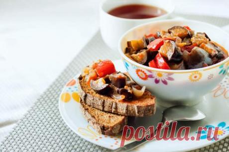 Баклажаны по-армянски: вкусная закуска и к шашлыку, и к картошечке. Соседка поделилась простым рецептом - Будет вкусно - Медиаплатформа МирТесен Удивительно, но баклажан называют еще и «армянским огурцом». Баклажаны очень любят в Армении и готовят много различных блюд из них. Сейчас у нас соседи, большая армянская семья. Мы частенько обмениваемся не только местными новостями, но и различными вкусностями. И вот буквально на днях Наре вновь - 25 августа - 43954769491 - Медиаплатформа МирТесен