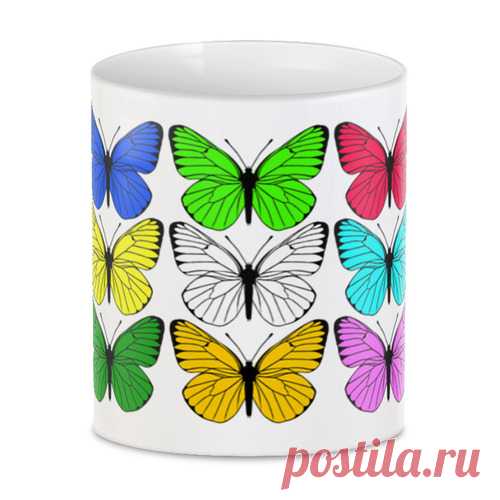 Кружка с разными цветными бабочками.