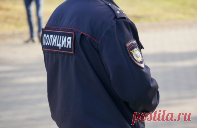 Силовики обезвредили заминированную машину в Лобне. В экстренных службах сообщили, что угроза снята.
