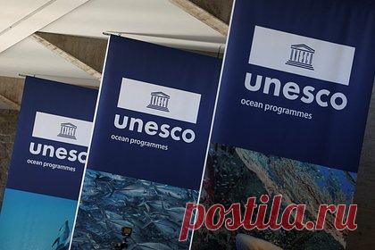 Захарова ответила на обвинения в уничтожении культурных объектов на Украине. Секретариат ЮНЕСКО занимает ангажированную позицию в отношении ситуации с памятниками культуры на Украине. Об этом заявила представитель МИД России Мария Захарова. По ее словам, повреждения Спасо-Преображенского собора находятся на совести украинских властей и операторов ПВО.