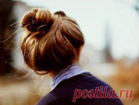 Пучок из локонов (38 фото): видео-инструкция как сделать своими руками, особенности низких причесок из собранных волос, цена, фото