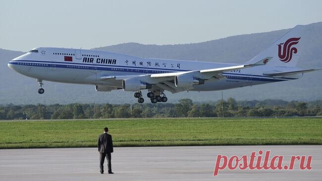 Самолет Air China сел в Нижневартовске из-за неисправности двигателя