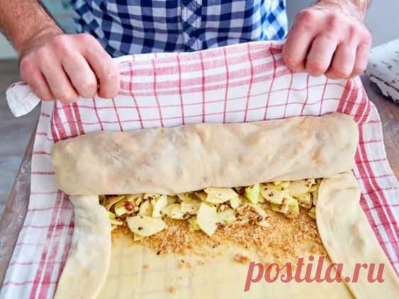 Strudel einrollen