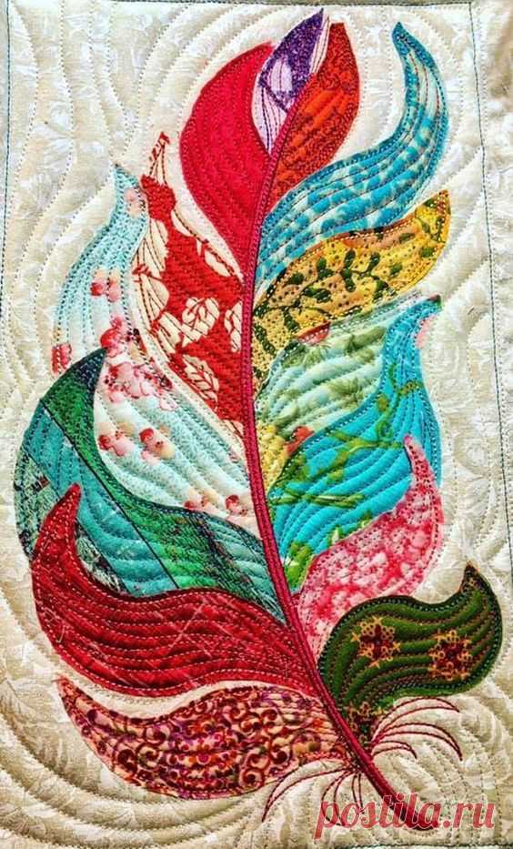 This is a Raw edge applique placemat with all the blocks made in the 5x7, 6x10 or 7x12 hoop size. This is a machine embroidery design. The feather applique is raw edge and there is no satin stitch…