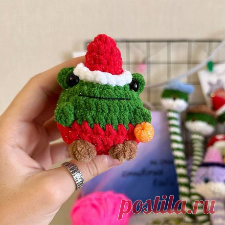 Жабка в колпаке крючком. Амигуруми схемы и описания. Автор: Nastik Toys | IRINELY.ART