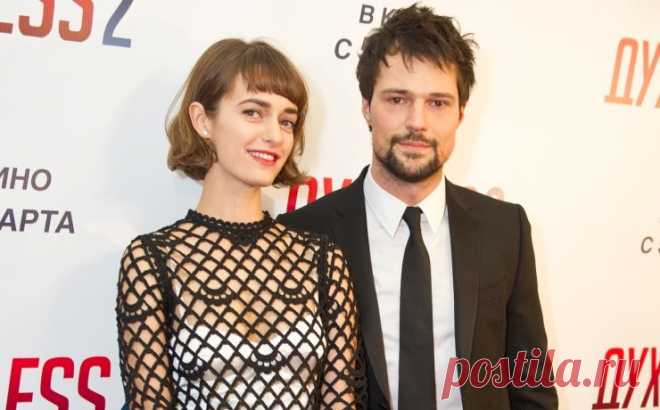 Как выглядят жены самых красивых российских актеров: фото