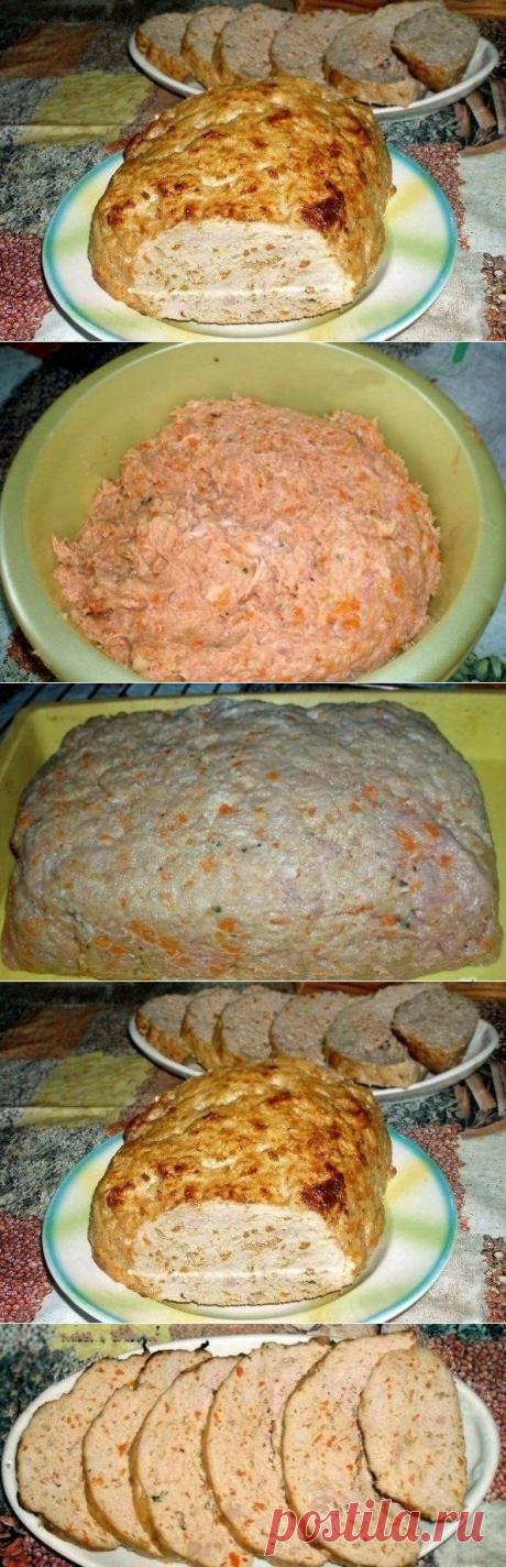 Мясной "хлеб". == 800 г свинины
200г куриных грудок
1 крупная морковь
1 крупная луковица
стебель сельдерея
чеснок (по желанию)
2 яйца
пару столовых ложек панировочный сухарей
базилик свежий или сушёный
соль, перец