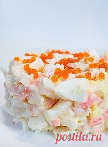 ТОП-6 вкусных салатов1.Салат из белокочанной капусты с курицей и яичными блинчикамиИнгредиенты:Яйца – 2 штМолоко – 2 ст.л.Куриная грудка – 1 шт (~ 200 гр)Белокочанная капуста – 300 грУкроп – 2-3 веточкиМайонез, сольПриготовление:Куриную грудку отварить, чтобы она осталась мягкой можно воспользоваться этим рецептом. Яйца смешать с молоком, и слегка смазанной растительным маслом сковороде пожарить тонкие блинчики. В зависимости от размера сковороды должно получиться 2-4 блин...