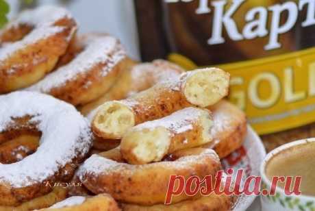 Творожные пончики — нежное тесто и хрустящая корочка покорит Вас 


С чаем и кофе — идеально!









Ингредиенты:
Творог — 200 гМука — 50-80 гСода — 1/4 ч. лЯйцо — 1 шт.Сахар — 1-2 ст. л.СольВанильный сахар — 10 гМасло растительное для жарки — 150 г
Приготовление…
