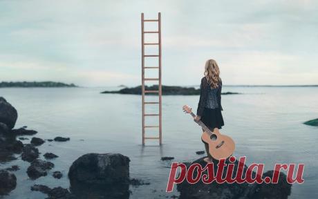 20 советов, которые помогут в решении многих жизненных вопросов.

1. Никто никого не бросает, просто кто-то уходит вперед. Тот, кто отстал, считает, что его бросили.
2. Грызи гранит науки, а не глотку своему ближнему, если уж хочется что-то грызть.
3. Депрессия для того и дана человеку, чтобы подумать о себе.
