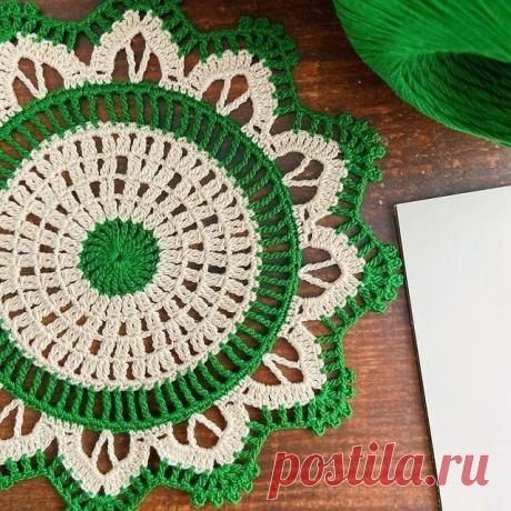 Схема двухцветной салфетки, вяжем  крючком