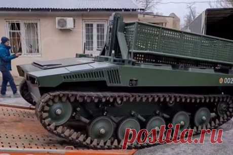 Рогозин показал прибытие смертоносных «Маркеров» в зону СВО. В зону специальной военной операции (СВО) прибыли первые четыре робототехнические платформы «Маркер», ранее названные смертоносными. «Начинаем загрузку образов целей, отработку алгоритмов ведения боя в составе группы боевых роботов и установку мощного противотанкового вооружения», — написал экс-директор «Роскосмоса».