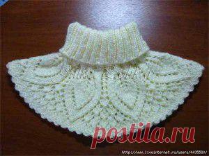 Манишка красивым ажурным узором