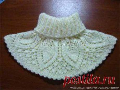 Манишка красивым ажурным узором