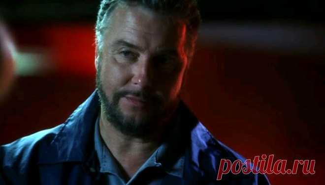 Уильям Петерсен