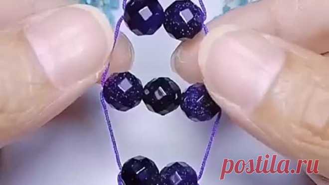 Браслет из бусин