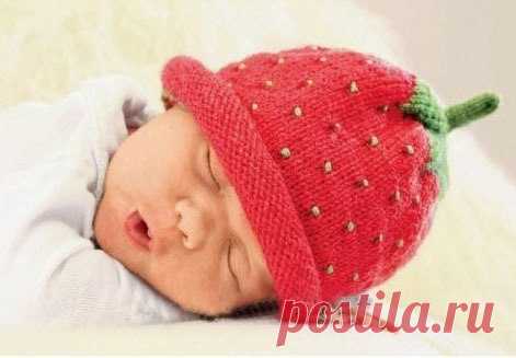 Шапочка ягодка: 11 моделей спицами со схемами, описанием и видео мк для начинающих