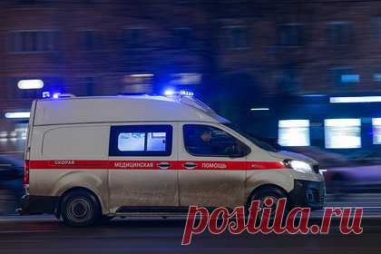 Россиянин напал на 14-летнего школьника и распылил ему в лицо перцовый баллончик. В Санкт-Петербурге мужчина напал на 14-летнего школьника и распылил ему в лицо перцовый баллончик. Собеседник телеканала, знакомый с ситуацией, отметил, что все произошло на проспекте Тореза. По его словам, взрослый россиянин и несовершеннолетний сначала громко выясняли отношения.