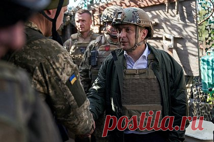 На Украине показали руины любимой Зеленским фабрики военной одежды. Российские ракетные удары оставили одни руины от фабрики М-Тас, производившей тактическую одежду и снабжавшей ею Владимира Зеленского. «Руины фабрики по производству тактической одежды "М-Тас" в Киеве», — опубликовали украинские журналисты фотографию разрушенного здания.