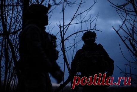 Российский солдат рассказал о давнем присутствии спецназа НАТО на Украине. Бойцы спецназа НАТО уже давно присутствуют на Украине, некоторые служат в украинской армии летчиками и связистами. Об этом в беседе с журналистами рассказал командир одного из добровольческих штурмовых подразделений Вооруженных сил России, воюющих на артемовском направлении.