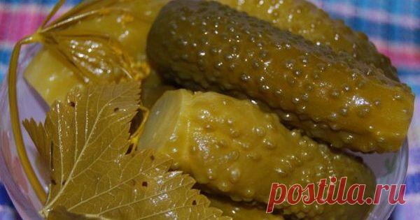 Хрустящие огурцы: заготовка, которая станет изюминкой новогоднего застолья