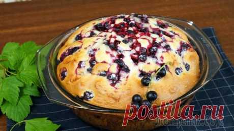 Пирог с начинкой из черной смородины