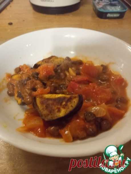 Карри с маринованным баклажаном и чёрной фасолью. Предлагаю классический вариант шри-ланкийского карри wambatu moju, где баклажан сочетается с куркумой, уксусом, перцем чили, томатами и черной фасолью, создавая уникальный вкус. Идеальное карри на каждый день для всей семьи.