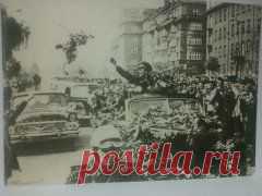 Столица Чехословакии приветствует первого космонавта Юрия Гагарина.
