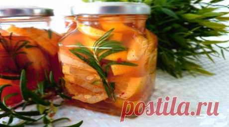 Маринвоанный лимон с чесноком и зеленью