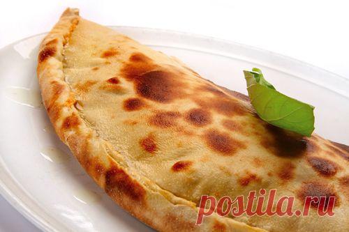 Один из вкуснейших шедевров Итальянской кухни! Точно пальчики оближешь! Пицца "Кальцоне" Вот рецепт...