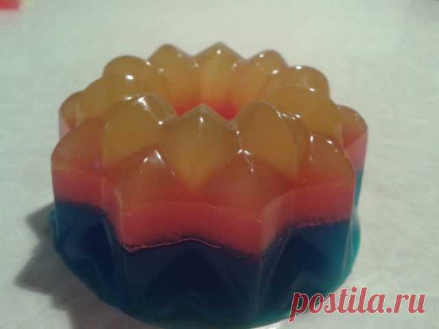 мыло трехцветное