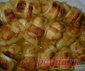 Слойки с яблоком в соке