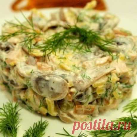 Вкусный салат с копченой курицей и грибами. Гурманы оценят - МирТесен