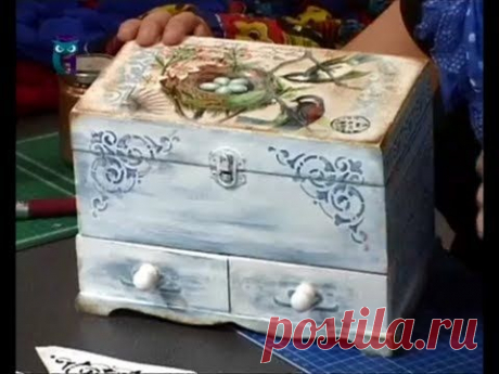 Декупаж. Декорируем комодик используя краски на основе воска. Мастер класс