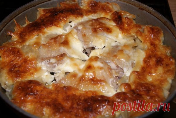 Куриные бедра в картофельном кольце / Рецепты с фото