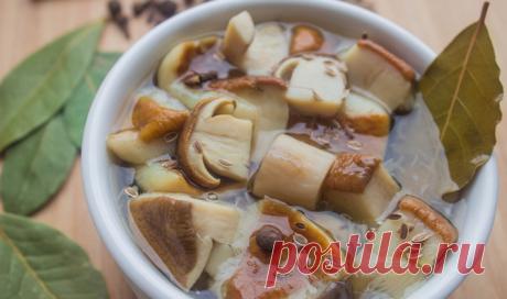 Маринованные грибы в ароматном маринаде !