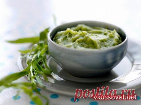 Пюре из кольраби со шпинатом. Детская кухня с восьми месяцев