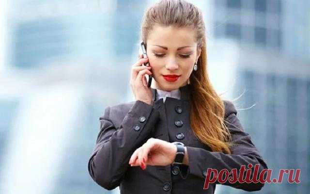 Почему успешная женщина остаётся с нелюбимым мужем, даже если имеет возможность от него уйти
Несмотря на явные победы феминизма в области женских прав, общество до сих пор взваливает всю вину за развод на женщину — не дотерпела, не удержала, не вдохновляла, растолстела, не была «мудрой», поленилась замазать синяки тоналкой, подала горячий борщ, а нужно было прохладный. И вот уже муж аки таракан ищет прорехи в браке, дабы свалить в […]
Читай пост далее на сайте. Жми ⏫ссылку выше