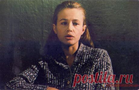 1977. Слово для защиты - кадр из фильма - о2252 | POSTCARDSMUSEUM.com