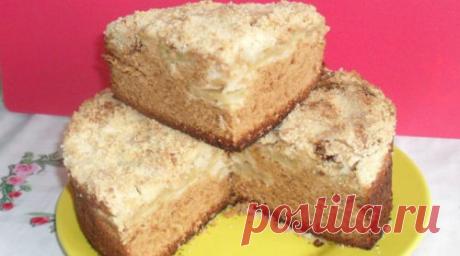 Яблочно-медовый пирог на быструю руку