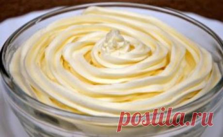 Масляный крем на сгущенном молоке для тортов и пирожных Это самый простой и любимый мой крем для бисквитных тортов, пирожных, капкейков.