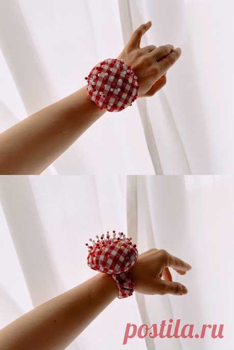 Wrist Pincushion with a Free PDF Pattern | BEGINNER SEWING - Sparrow Refashion: A Blog for Sewing Lovers and DIY Enthusiasts
