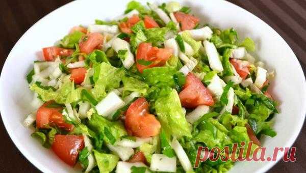 Красивый салат из пекинской капусты и помидоров кулинарный рецепт с фото